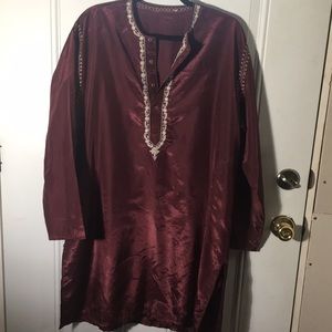 Burgundy caftan Indian type kurta with white stitching 4 buttons & pockets